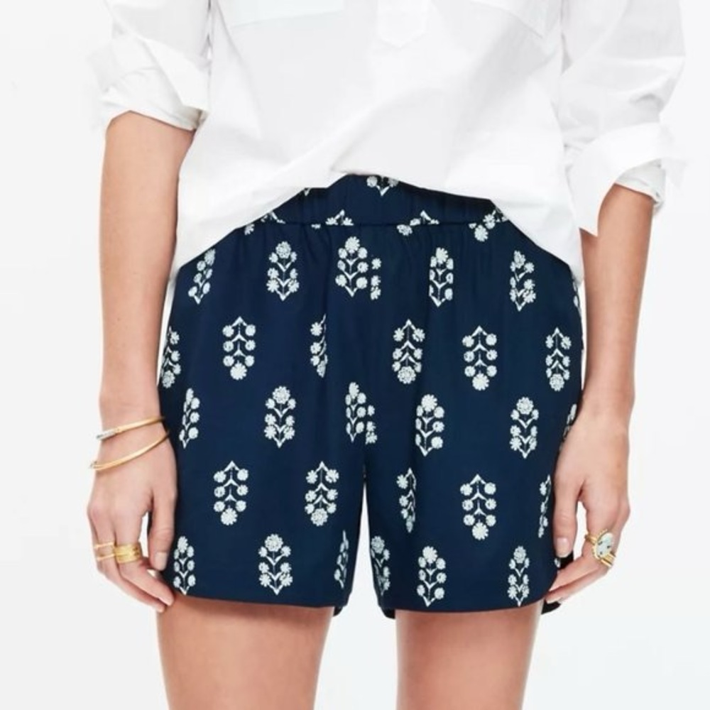 Madewell Pull-On Shorts in Vinefloral Blue White Floral Shorts Size M